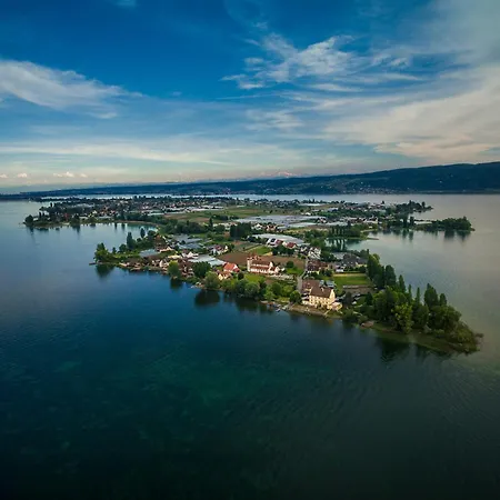 Appartement Blaupause Mit Seezugang Und Wiese Zum Entspannen