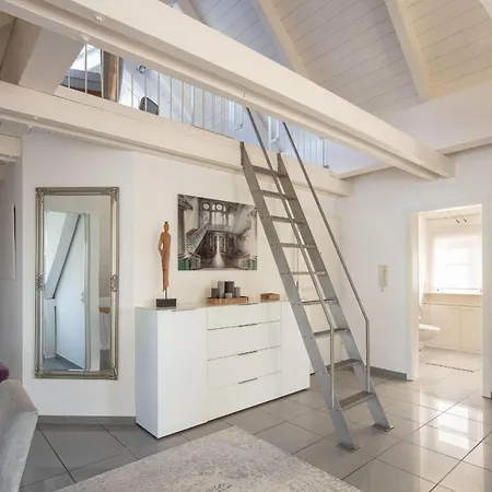 Appartement Blaupause Mit Seezugang Und Wiese Zum Entspannen